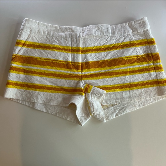 Trina Turk Horizontal stripe sunshine jacquard short EUC Size 10 - Picture 1 of 11